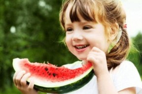 娱乐君吃瓜老绵羊